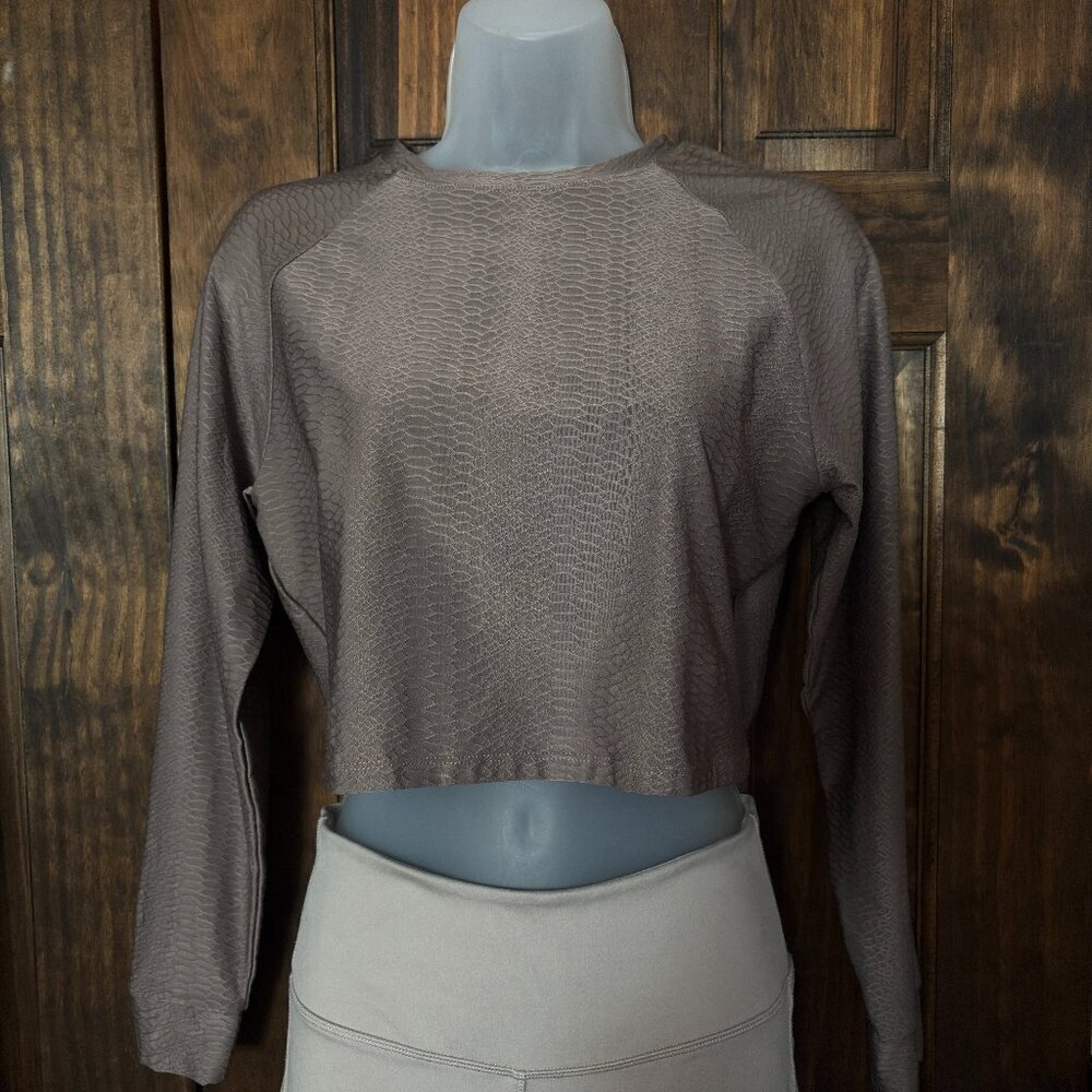 Move Theology Women’s Athletic Long Sleeve Top​